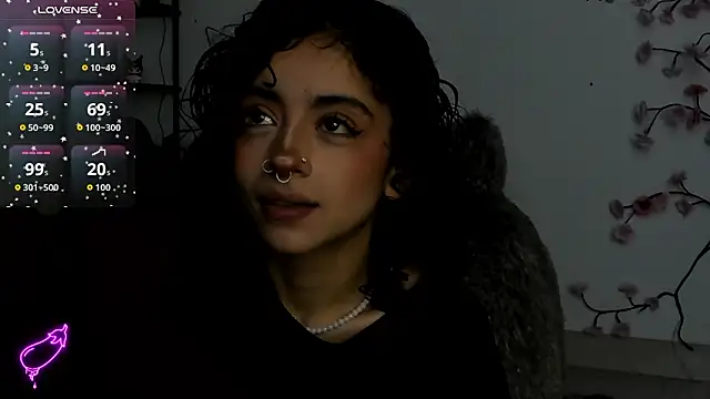 Snapshot of sami_monroe chatting on March 4, 2026, 1:28 pm sami monroe online show from March 4, 2026, 1:28 pm