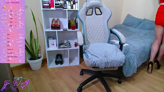 Snapshot of Sweetaine111 chatting on February 14, 2025, 5:14 pm Sweetaine111 online show from February 14, 2025, 5:14 pm