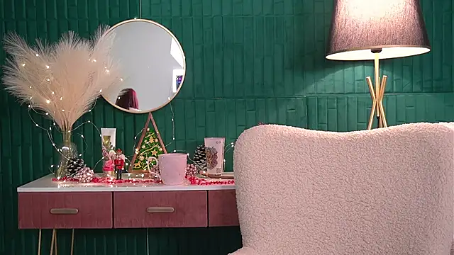 HaileyMoonn online show from December 18, 2025, 4:29 am