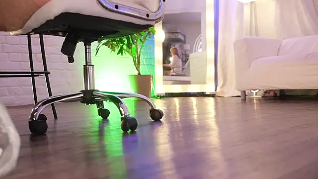 NovaMaria online show from February 28, 2025, 9:25 am