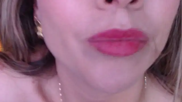 Ammy Castro online show from February 3, 2025, 11:36 pm