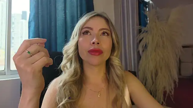 Ammy Castro online show from April 11, 2026, 9:30 pm