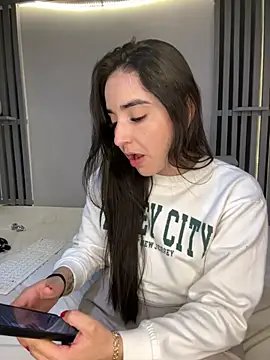 Snapshot of Victoria-And1 chatting on October 7, 2025, 2:20 am Victoria-And1 online show from October 7, 2025, 2:20 am