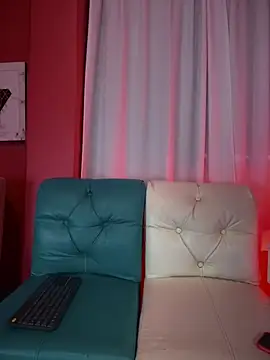 Snapshot of AleezaFrench chatting on February 24, 2025, 2:26 pm AleezaFrench online show from February 24, 2025, 2:26 pm