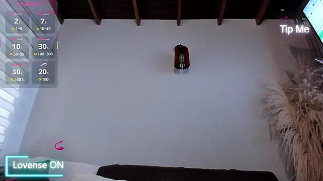 neo dimou  online show from October 6, 2025, 12:02 pm