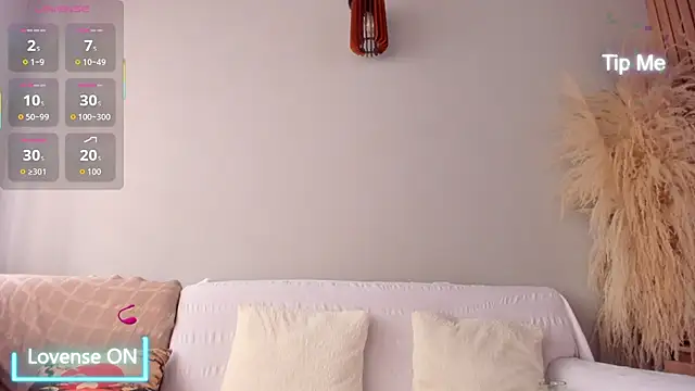 neo dimou  online show from October 12, 2025, 2:27 pm