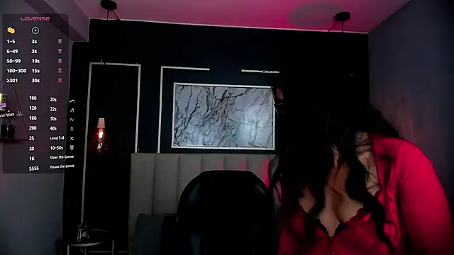 kira moon   online show from October 3, 2025, 9:12 pm