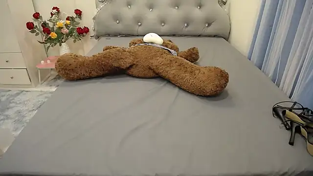 Lavender Sweet online show from January 13, 2025, 3:58 pm