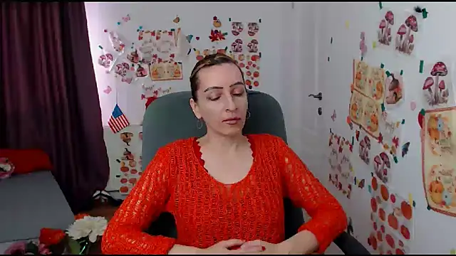 EvelynAngell online show from September 15, 2025, 6:02 am