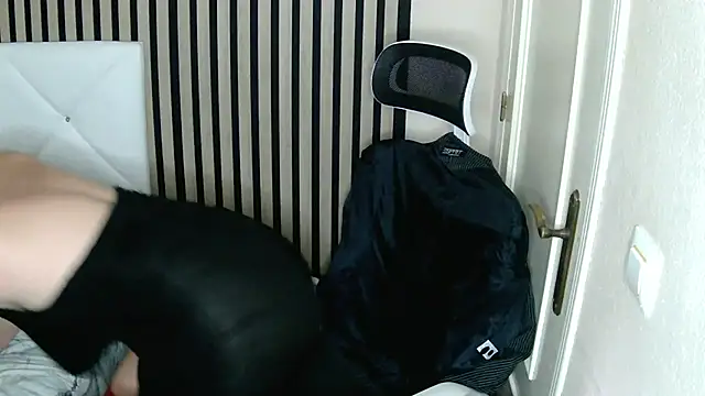 Snapshot of xxNoeliaxx chatting on March 21, 2025, 1:56 pm xxNoeliaxx online show from March 21, 2025, 1:56 pm