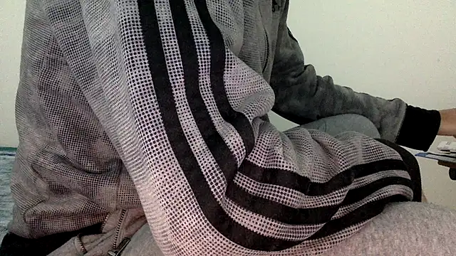 molozeb online show from November 18, 2025, 4:50 am