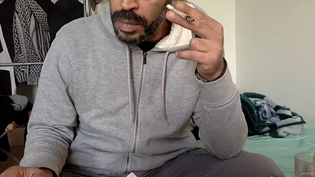 molozeb online show from February 7, 2026, 4:11 pm