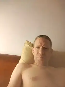 Snapshot of Blondinet92 chatting on October 15, 2025, 9:15 pm Blondinet92 online show from October 15, 2025, 9:15 pm