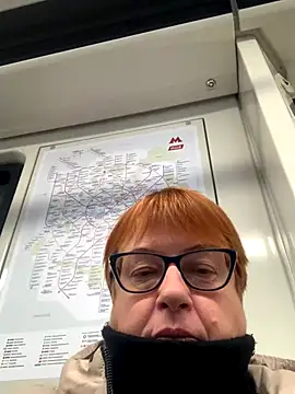 Klio5678 online show from November 3, 2025, 7:04 pm