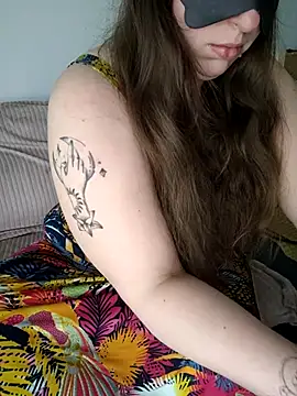 Snapshot of FrancaiseLynne chatting on March 16, 2025, 2:55 pm FrancaiseLynne online show from March 16, 2025, 2:55 pm