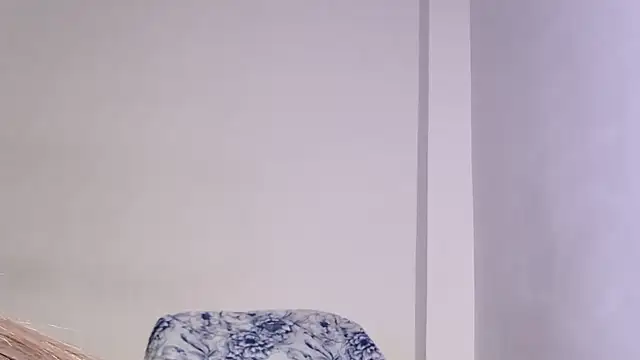 caarlywhitee online show from December 19, 2025, 12:39 am