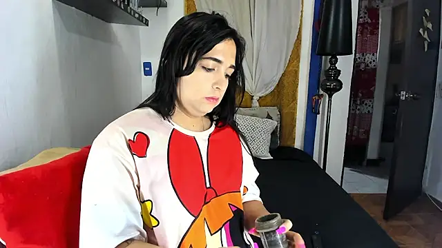 SARAMISHA online show from October 4, 2025, 9:02 pm