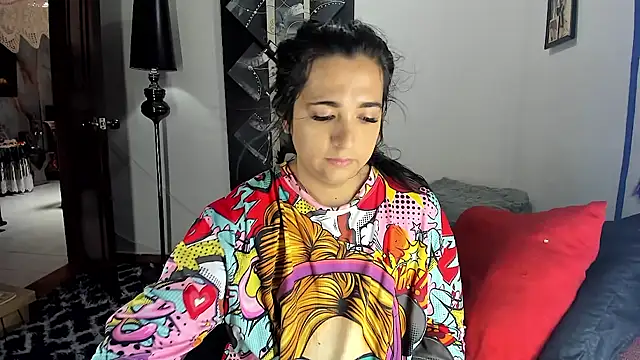 SARAMISHA online show from April 10, 2026, 4:44 pm