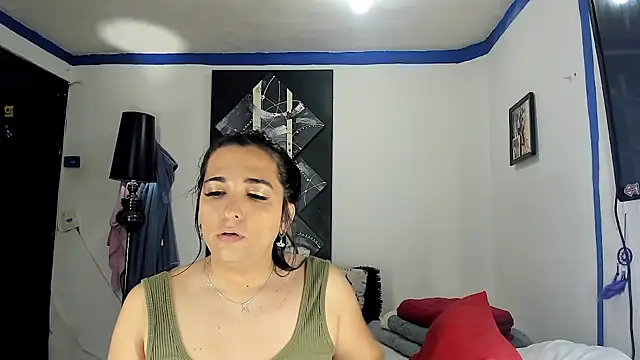 SARAMISHA online show from April 14, 2026, 4:46 pm