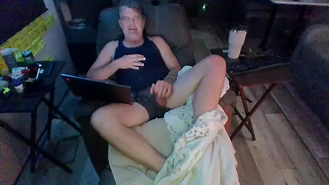 lateniter online show from October 30, 2025, 12:06 pm