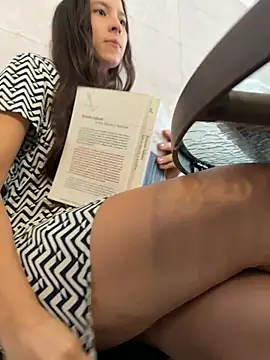 Snapshot of LittleDoll___ chatting on January 6, 2025, 2:03 pm LittleDoll online show from January 6, 2025, 2:03 pm