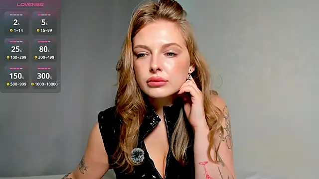 mercedescutee online show from September 27, 2025, 3:28 pm