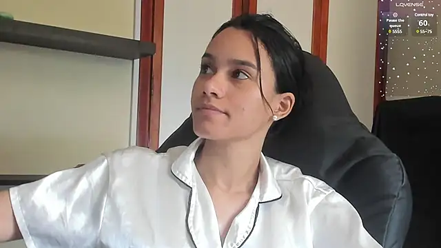 SamanthaWatson online show from December 8, 2024, 3:45 pm