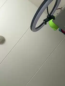 officialkhakes za online show from April 2, 2026, 2:26 pm