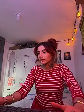 LiliJones  online show from February 18, 2025, 8:14 pm