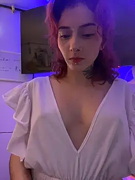 LiliJones  online show from March 19, 2025, 9:58 pm