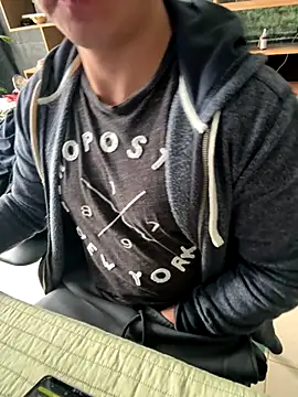 97banana online show from October 29, 2025, 9:38 pm