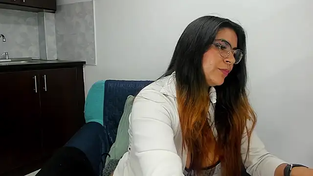 Luna Dumont online show from February 13, 2025, 2:20 pm