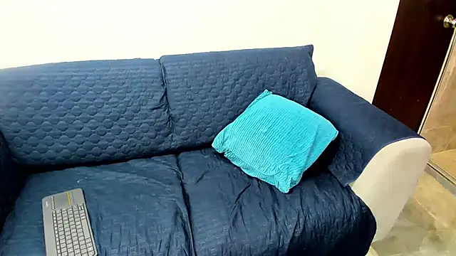 Luna Dumont online show from February 15, 2025, 6:01 pm