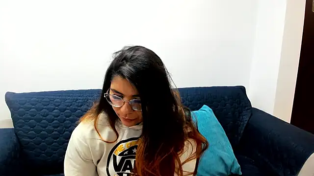 Luna Dumont online show from February 16, 2025, 11:38 am