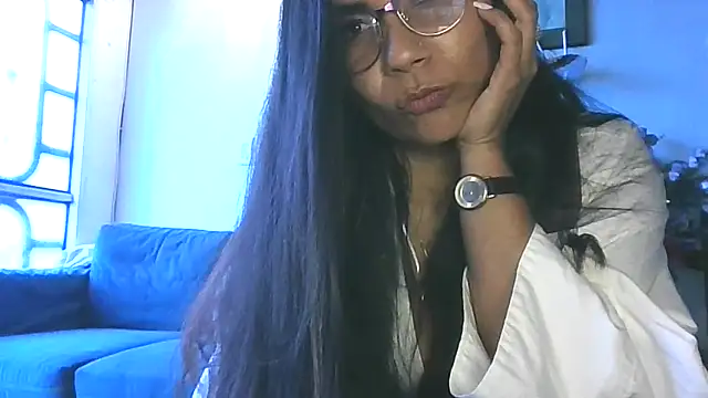 Luna Dumont online show from April 15, 2026, 7:58 pm