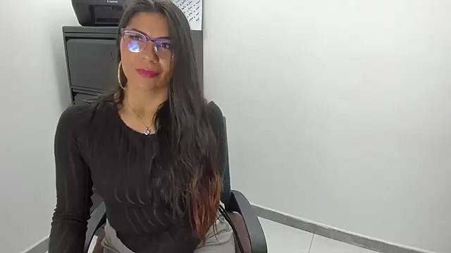 Luna Dumont online show from June 1, 2026, 11:12 am
