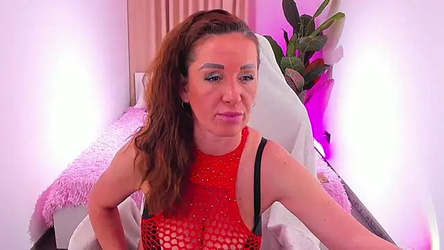 Snapshot of SheilaRyan chatting on February 19, 2025, 4:44 am SheilaRyan online show from February 19, 2025, 4:44 am