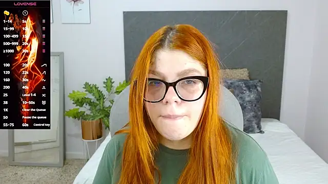 lucie nicolls online show from January 30, 2025, 7:48 pm