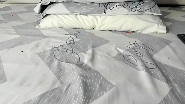 Snapshot of maybelline69 chatting on October 16, 2025, 4:30 pm maybelline69 online show from October 16, 2025, 4:30 pm