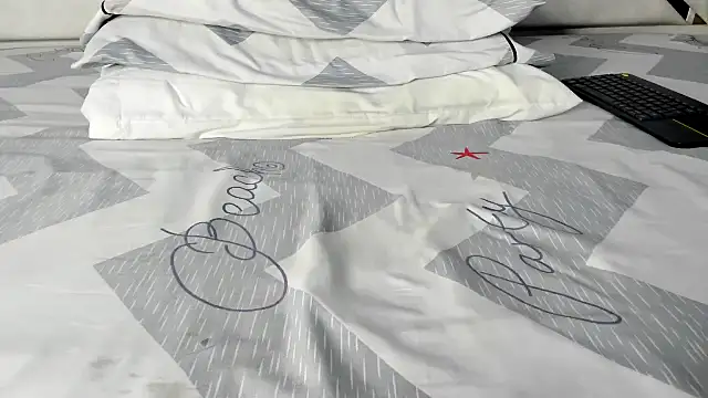 Snapshot of maybelline69 chatting on October 21, 2025, 8:53 pm maybelline69 online show from October 21, 2025, 8:53 pm