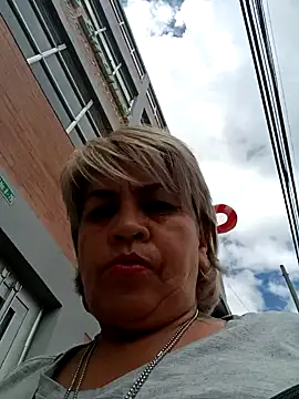 DirtyBIianca online show from December 17, 2024, 4:21 pm