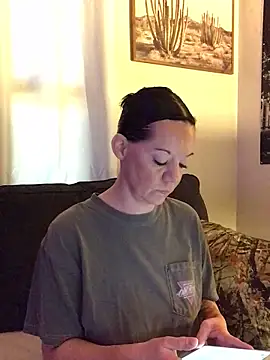 SidneyRaee online show from October 2, 2025, 5:31 pm