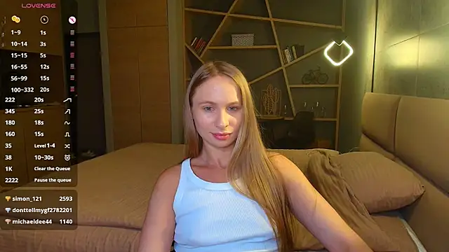 Mad1en online show from July 19, 2026, 3:54 am