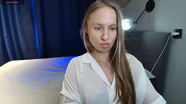 Mad1en online show from July 24, 2026, 9:51 am