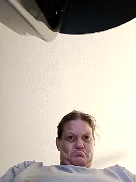 Earlybirdgetsthewormxh online show from August 4, 2026, 7:00 am