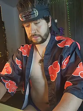 just maxii online show from October 31, 2025, 10:11 pm