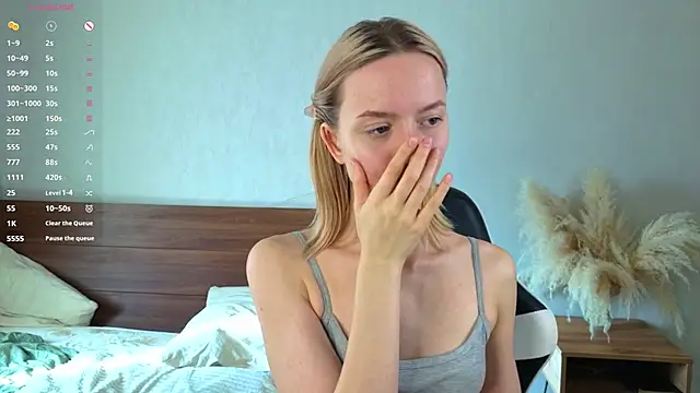 IdaValenti online show from October 11, 2025, 4:44 am