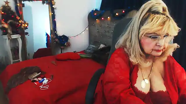 MatureExtasy online show from December 13, 2024, 2:16 pm