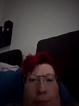 dieGeile0411 online show from October 29, 2025, 11:23 am