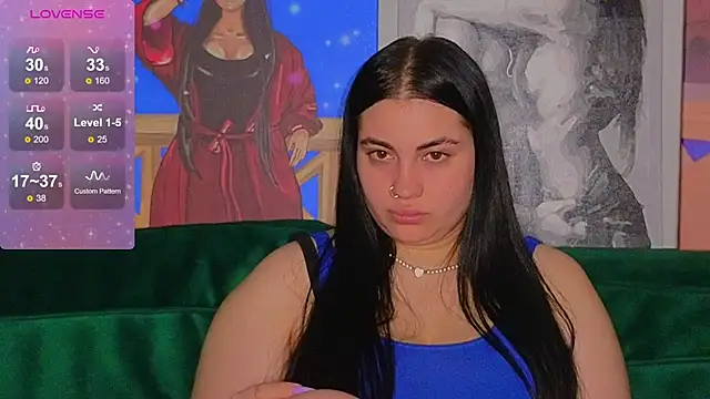 Snapshot of Nikki_Kardashian chatting on December 11, 2024, 11:43 pm Nikki Kardashian online show from December 11, 2024, 11:43 pm